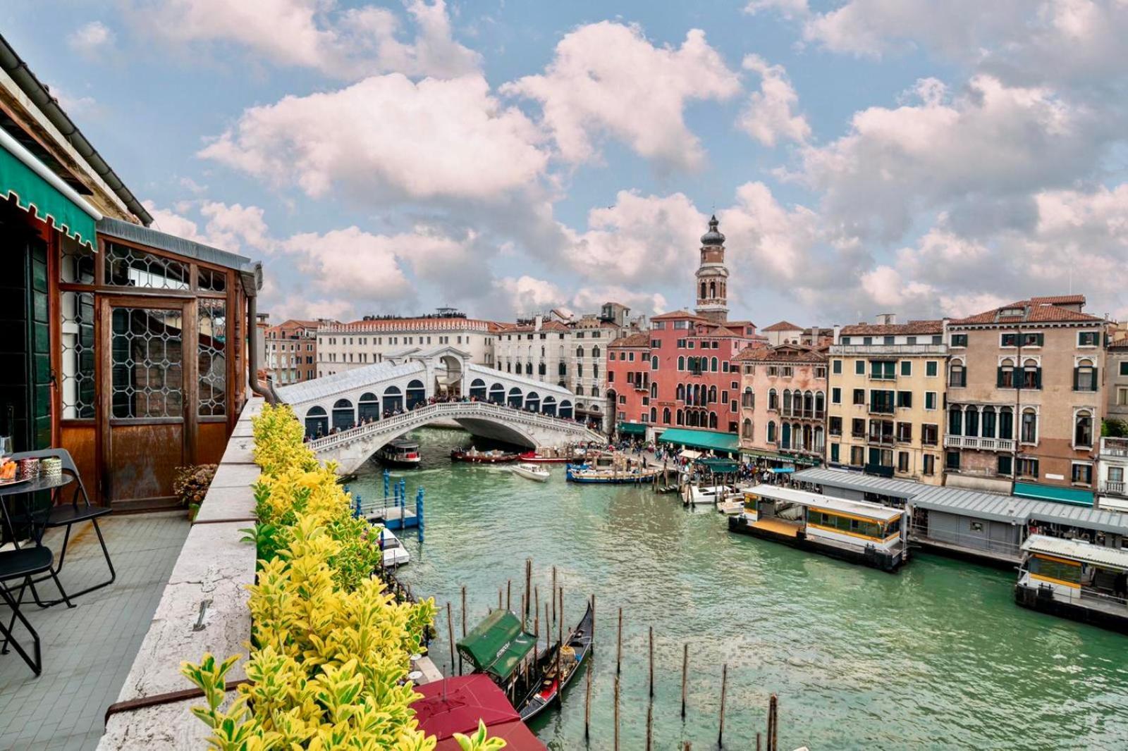 Rialto Terrace On The Grand Canal Benátky Exteriér fotografie