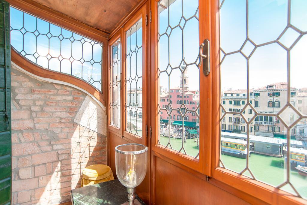 Rialto Terrace On The Grand Canal Benátky Pokoj fotografie